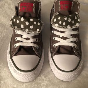 SOLD Coco brown converse sneakers size 6